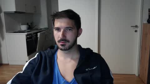 Snapshot of goldnic_10 chatting on September 13, 6:02 am goldnic_10 online show from September 13, 6:02 am