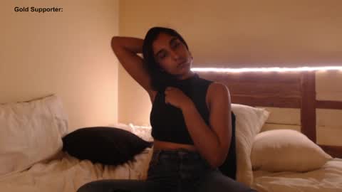 Snapshot of goldpirl chatting on April 8, 11:16 pm Aasha y David GoldPirl. online show from April 8, 11:16 pm