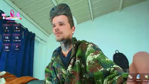 Snapshot of goldy_loyal99 chatting on September 25, 8:40 am Goldy Loyal93 online show from September 25, 8:40 am