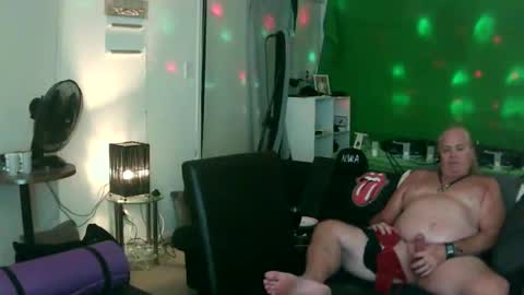 goldyguy011 online show from February 25, 6:42 pm