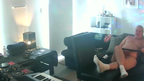 goldyguy011 online show from October 1, 1:44 am