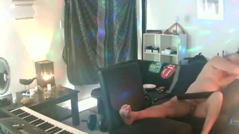 goldyguy011 online show from November 16, 2:17 am