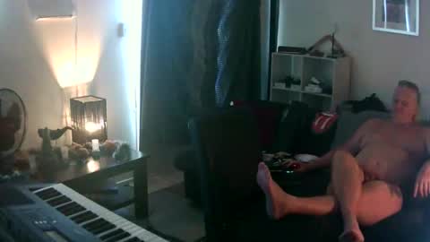 goldyguy011 online show from December 5, 2:31 am