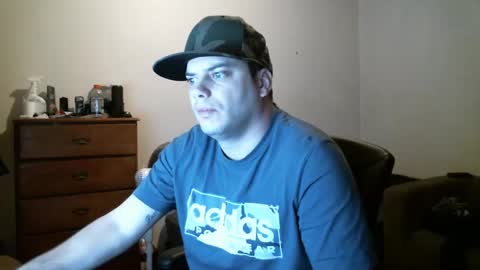 Snapshot of goleafzgo chatting on March 7, 2:15 am goleafzgo online show from March 7, 2:15 am