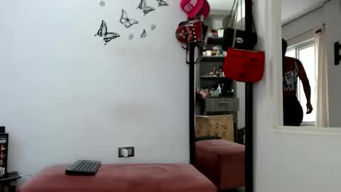 Valentina online show from January 6, 7:50 pm