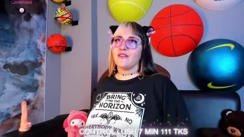 Snapshot of gomory_kitty chatting on May 5, 4:37 pm gomory_kitty online show from May 5, 4:37 pm