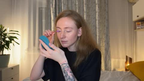 Snapshot of good__choice chatting on December 3, 1:53 pm Polly online show from December 3, 1:53 pm