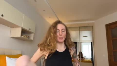 Polly online show from March 3, 9:26 am