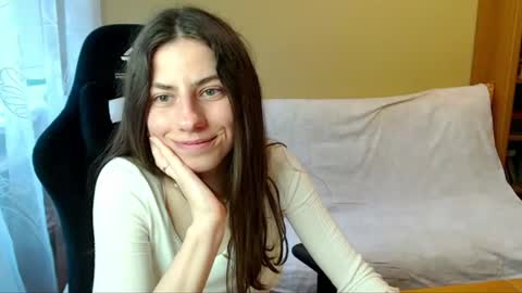 Elizabeth Effie online show from June 21, 3:47 pm
