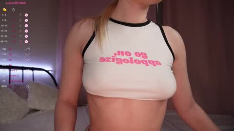 Snapshot of good_barbie chatting on March 8, 4:01 am Barbie online show from March 8, 4:01 am