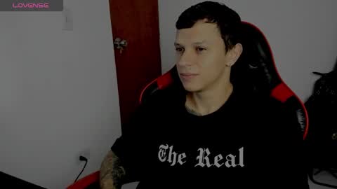 Snapshot of goodboy69i chatting on November 14, 11:20 am goodboy69i online show from November 14, 11:20 am