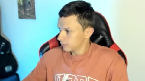 Snapshot of goodboy69i chatting on February 1, 2:37 pm goodboy69i online show from February 1, 2:37 pm