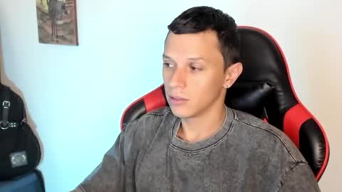 Snapshot of goodboy69i chatting on February 9, 4:00 pm goodboy69i online show from February 9, 4:00 pm