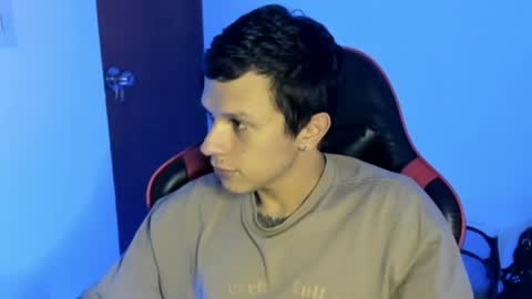 Snapshot of goodboy69i chatting on April 5, 12:24 pm goodboy69i online show from April 5, 12:24 pm