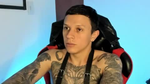 Snapshot of goodboy69i chatting on July 5, 3:52 pm goodboy69i online show from July 5, 3:52 pm