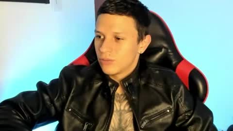 Snapshot of goodboy69i chatting on July 8, 1:43 am goodboy69i online show from July 8, 1:43 am