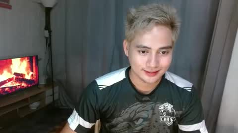 Snapshot of goodcaresweetboy chatting on December 30, 11:26 am FORD online show from December 30, 11:26 am