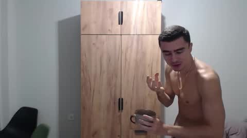 goodgg229975 online show from October 27, 2:43 pm