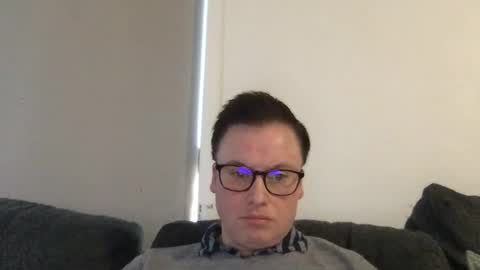 goodlookingguy558000 online show from August 2, 2:21 am