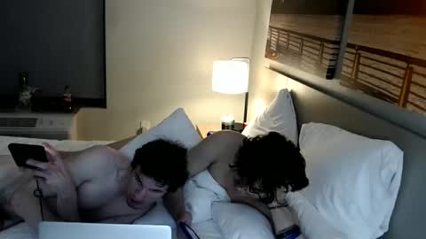 Ash online show from December 4, 7:06 am