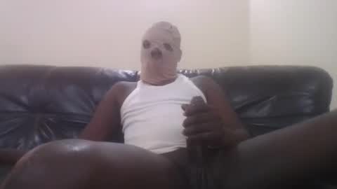 Snapshot of gorashado chatting on October 25, 10:26 pm Sexy Black Model online show from October 25, 10:26 pm