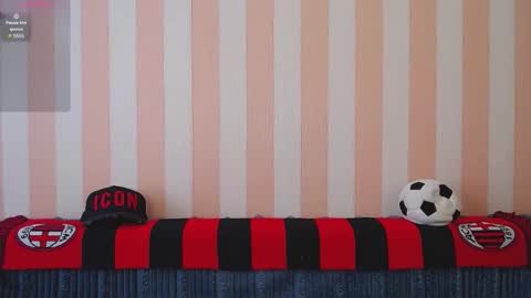 Snapshot of gordonhunt chatting on February 12, 10:21 am Gordon Hunt online show from February 12, 10:21 am