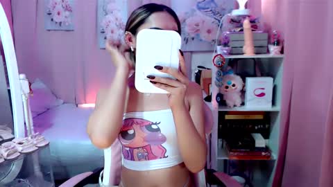 Snapshot of gorgeous_anora chatting on November 26, 7:26 pm Anora online show from November 26, 7:26 pm