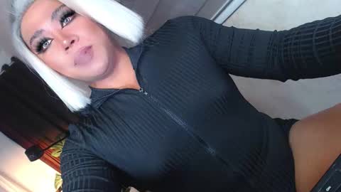 Samantha online show from January 14, 8:47 pm