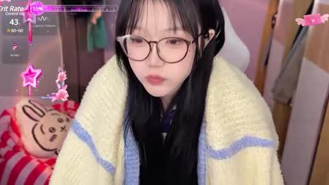 gorgeous girl33 online show from December 12, 11:47 pm