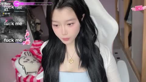 gorgeous girl33 online show from February 26, 12:49 am