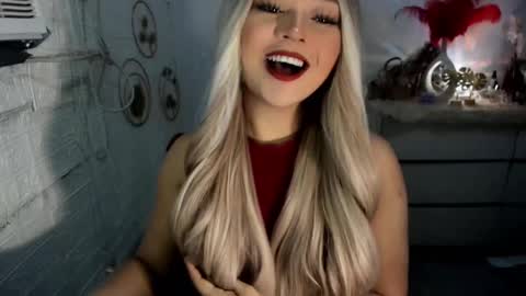 Snapshot of gorgeousamandarose chatting on March 2, 9:32 pm Amanda rose online show from March 2, 9:32 pm
