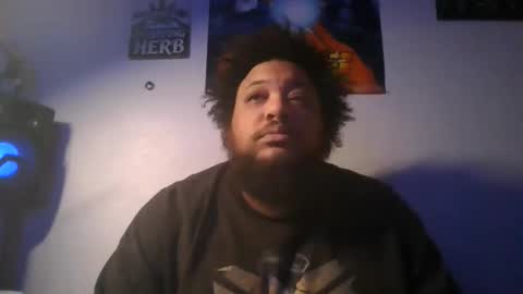 Snapshot of gorillamcgee chatting on May 17, 10:44 am gorillamcgee online show from May 17, 10:44 am