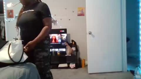 Snapshot of gotcake713 chatting on October 24, 8:38 pm Sue Goddess online show from October 24, 8:38 pm