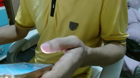 Snapshot of goten7 chatting on April 6, 10:38 am Andres online show from April 6, 10:38 am