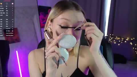 Snapshot of goth__tv chatting on October 24, 12:34 pm Violeta online show from October 24, 12:34 pm