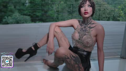 Snapshot of goth_dolll chatting on April 26, 8:17 pm sophie Special celebration a the beach 300k followers 3011 and 0112 online show from April 26, 8:17 pm