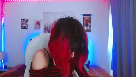 goth_minerva online show from December 1, 1:38 pm