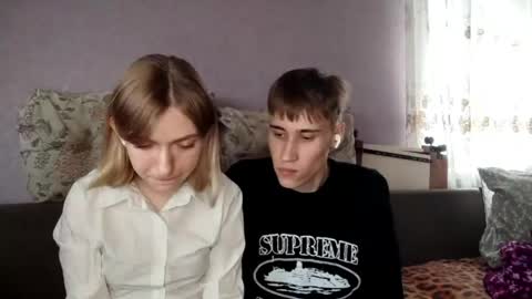 Lilly and Jake online show from May 23, 10:08 am