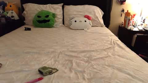 Snapshot of gothbaby305 chatting on October 30, 2:57 am gothbaby305 online show from October 30, 2:57 am