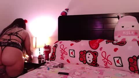 Snapshot of gothbaby305 chatting on February 2, 2:10 am gothbaby305 online show from February 2, 2:10 am