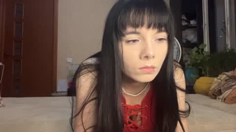 Snapshot of gothickq chatting on August 5, 5:49 pm gothickq online show from August 5, 5:49 pm