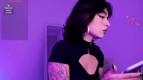 Violet online show from June 18, 1:39 am