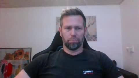 Snapshot of gotta1234 chatting on December 13, 8:14 pm gotta1234 online show from December 13, 8:14 pm