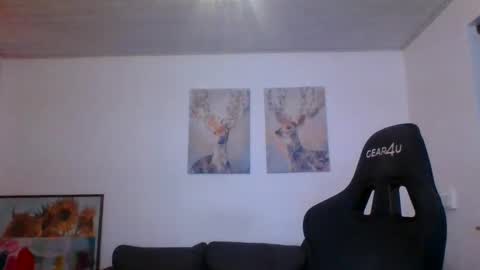 Snapshot of gotta1234 chatting on December 17, 8:09 am gotta1234 online show from December 17, 8:09 am