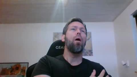 Snapshot of gottalop chatting on November 25, 3:34 pm gottalop online show from November 25, 3:34 pm