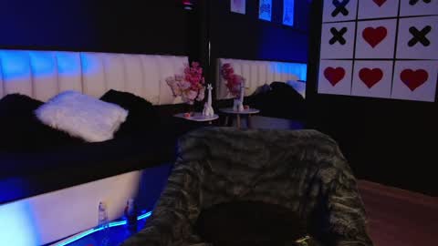 Meredith Alessandra online show from June 4, 4:29 am