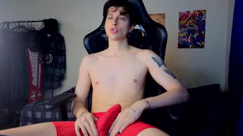 Snapshot of gowther__ chatting on November 2, 10:34 pm angelito tu novio online show from November 2, 10:34 pm