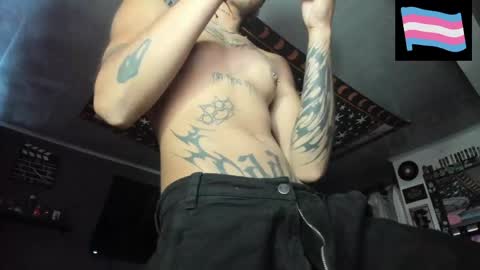 Snapshot of gowtherrrr_ chatting on June 1, 6:20 pm Manolo modelo independiente online show from June 1, 6:20 pm