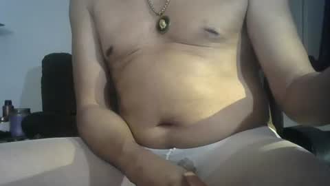 Snapshot of gr8peephole chatting on December 19, 11:01 pm gr8peephole online show from December 19, 11:01 pm