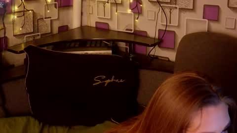 Snapshot of grace054 chatting on November 5, 10:21 pm Grace online show from November 5, 10:21 pm